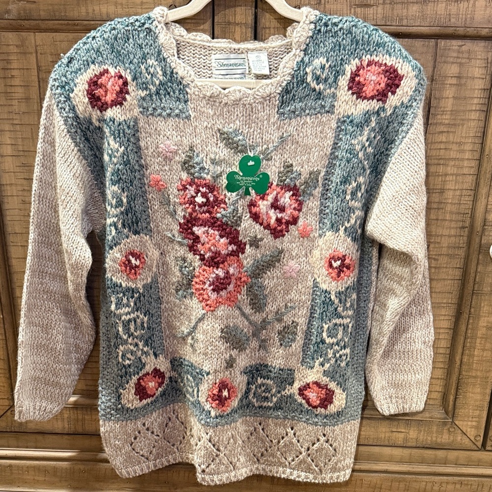 Shenanigans Vintage Women's Floral Hand Knit Sweater - Multicolor Size M
